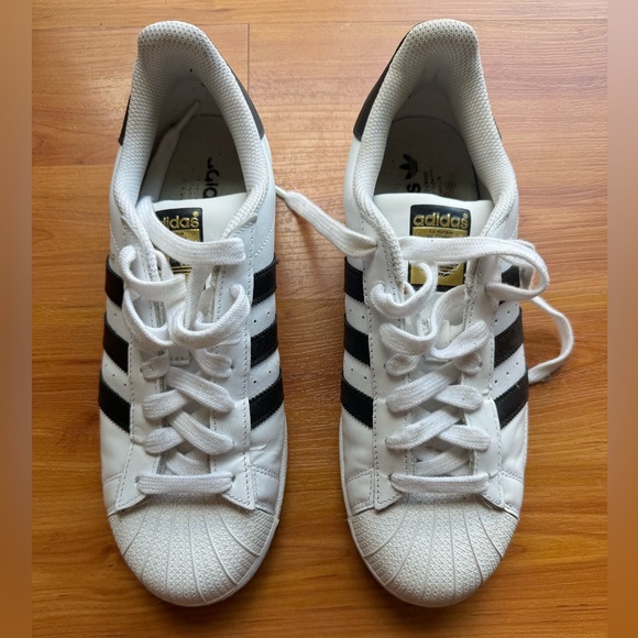 Adidas Superstar white core black stripes size 8.5 Women’s - Picture 2 of 6
